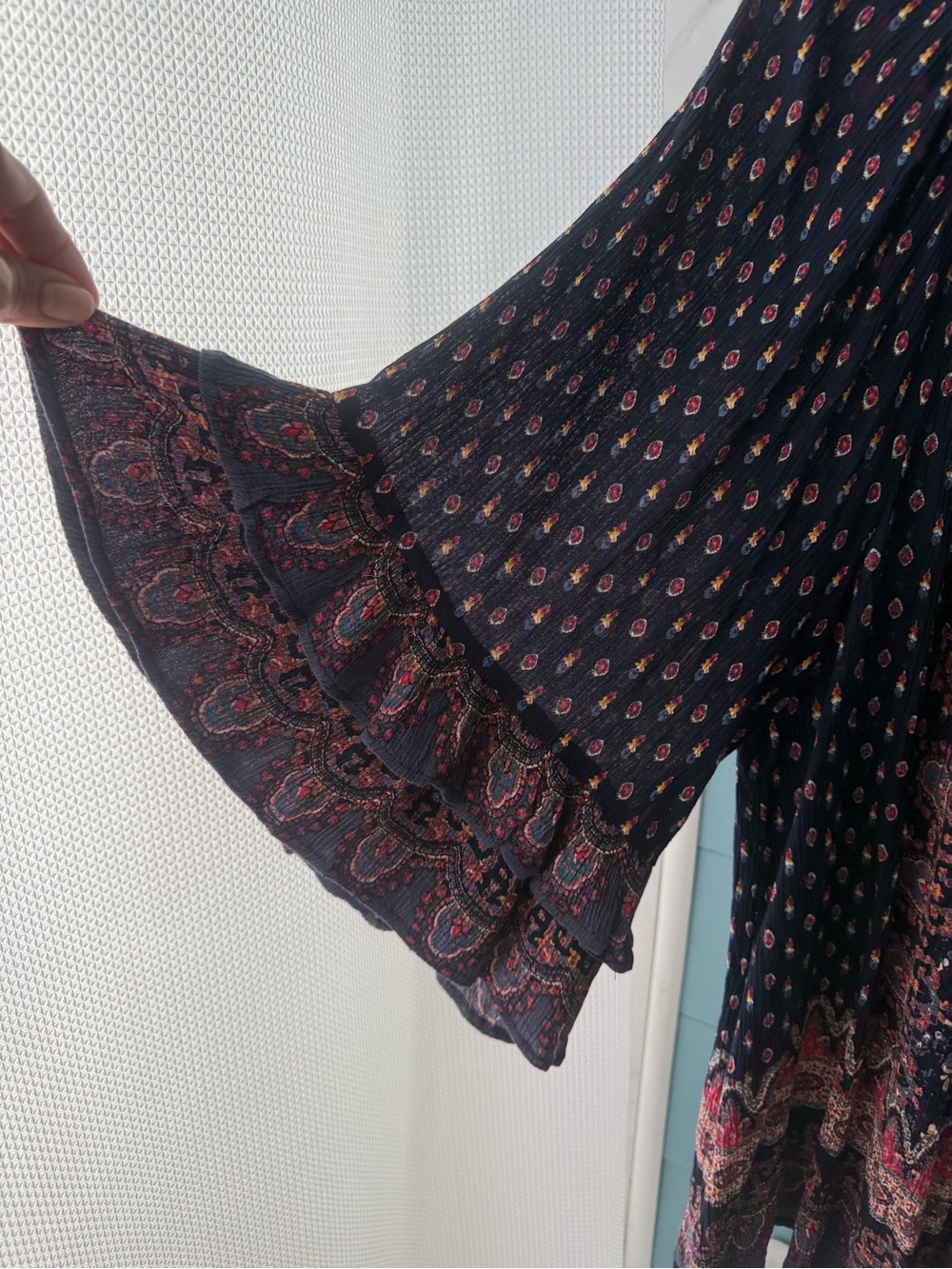 Bila Boho Peasant Top Navy Paisley Bell Sleeve Tassel Blouse Flowy - Size XL - Picture 4 of 8
